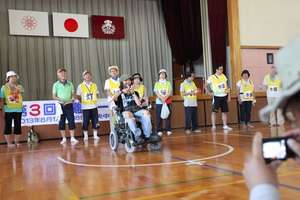 Hide Higami welcomes event participants