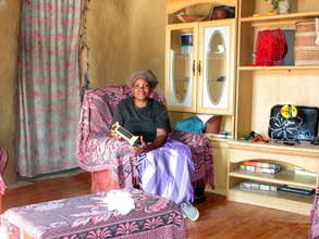 Joyce, an EE customer since 2009