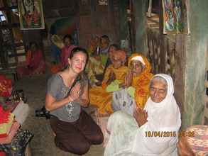 Lisa from the USA with the people
