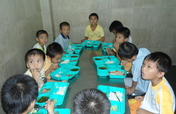 Brown Bag Lunch Day for Kids in Vietnam