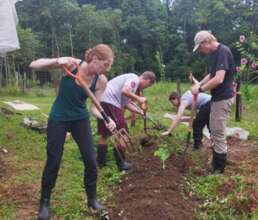 Volunteers supporting reg ag