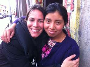 GCRRP youth visits with staff from Vida digna