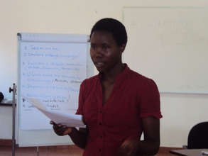 A student sharing her findings