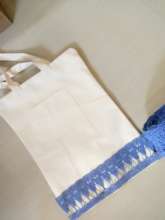 Simple yet elegant tote bags