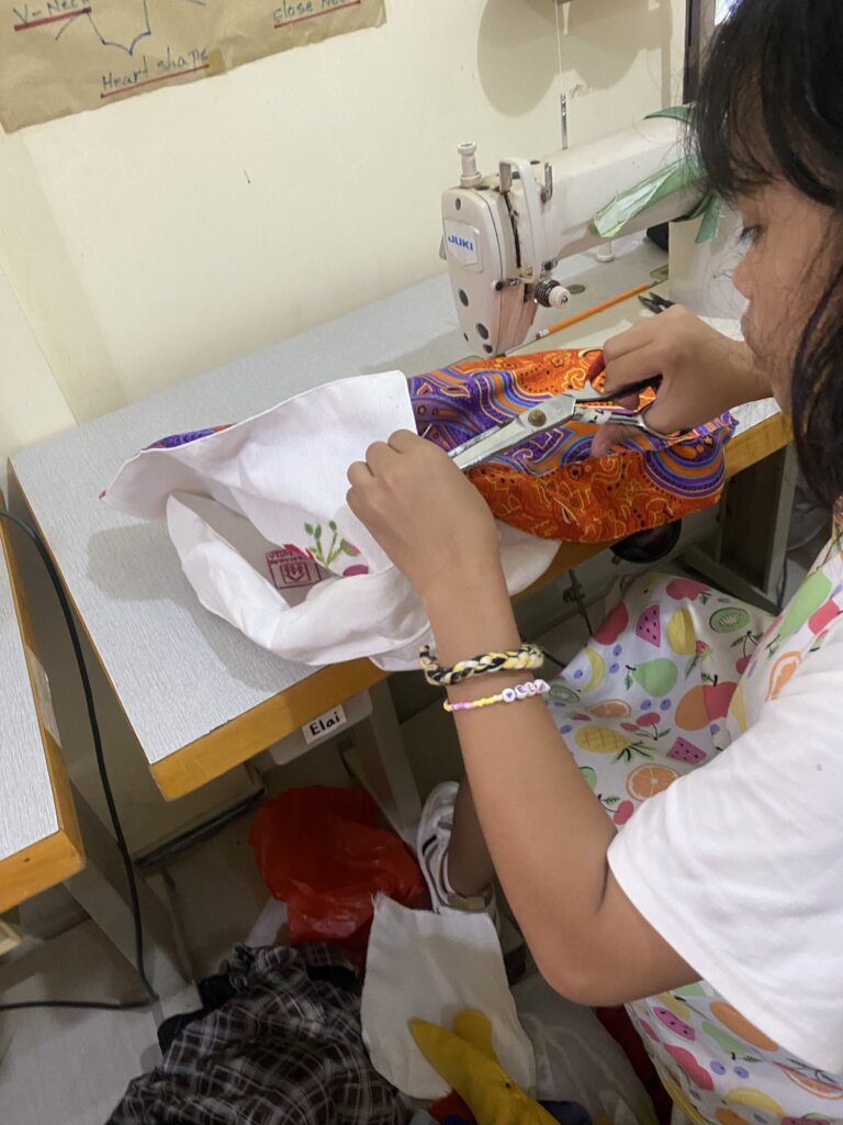 Sewing tote bags