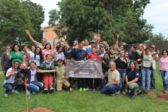 Planting orchards for schoolchildren worldwide