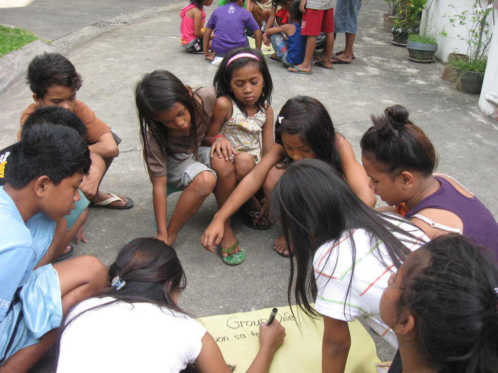 To help more street children to help themselves