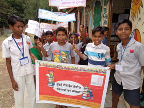 Children getting ready for the rally