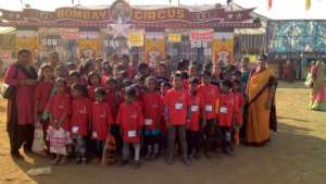 MMC Children at Bombay Circus