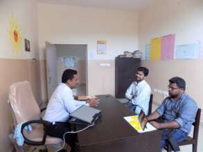 Bosch employees meet the school Principal