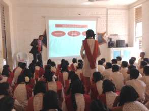 Jithu addressing a student's question