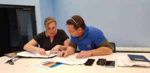 Visiting aquarist and Jerusalem staff member