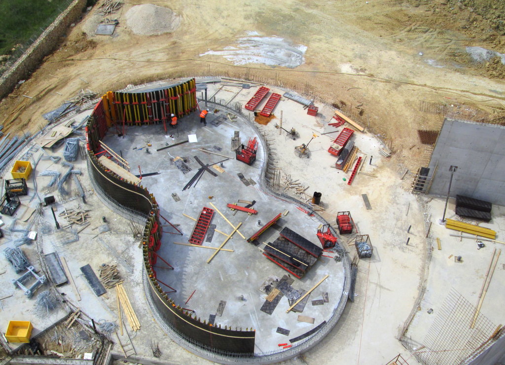 The large Red Sea tank taking shape