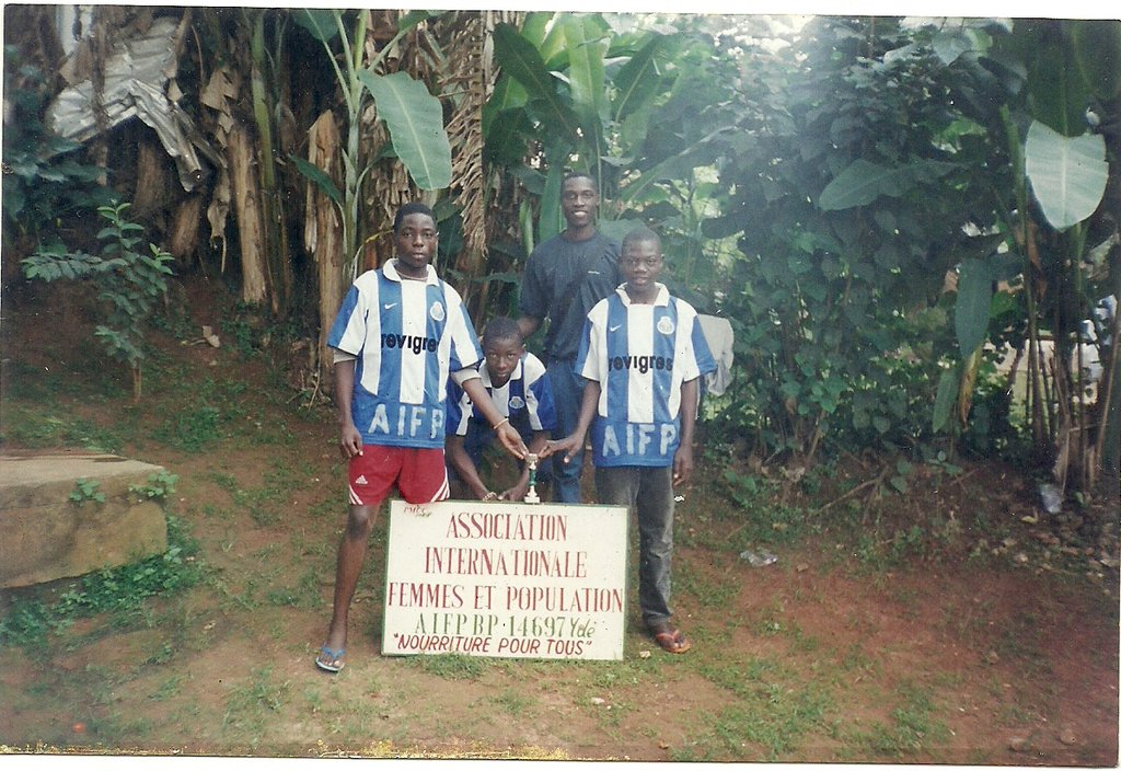 Use football to help 5000 children in Cameroon