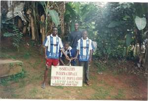 Use football to help 5000 children in Cameroon