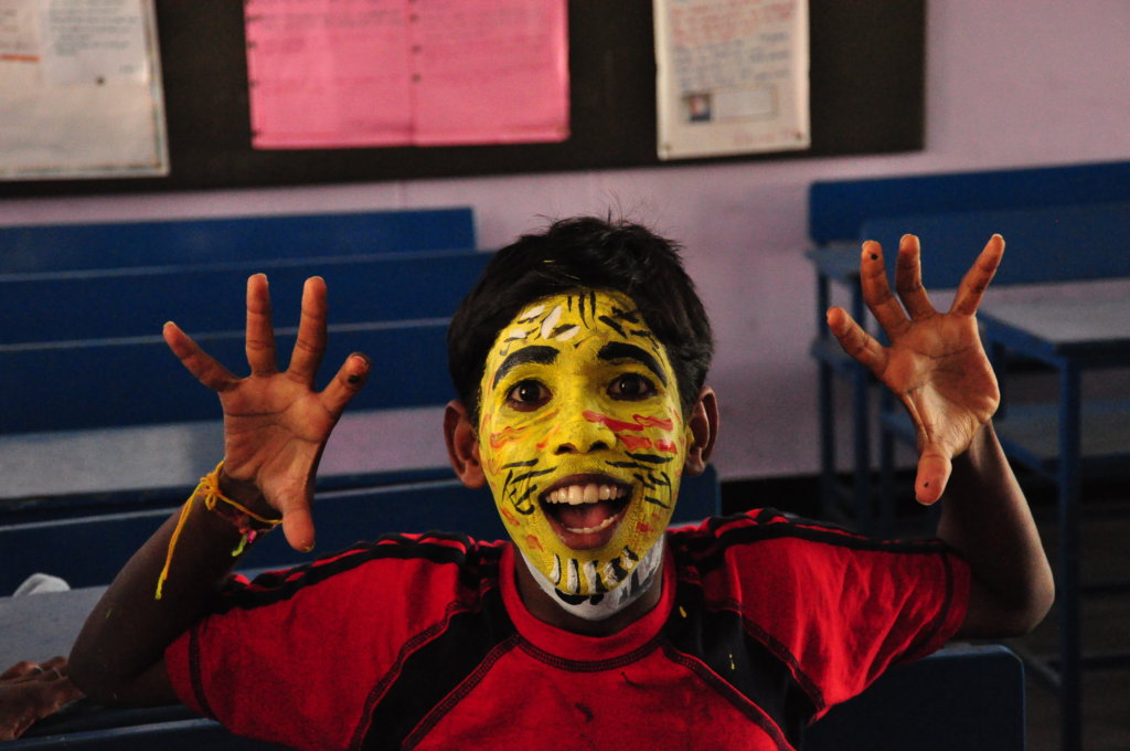 Educate 25000 Children through Volunteers in India
