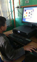 Boy in El Sargento computer lab