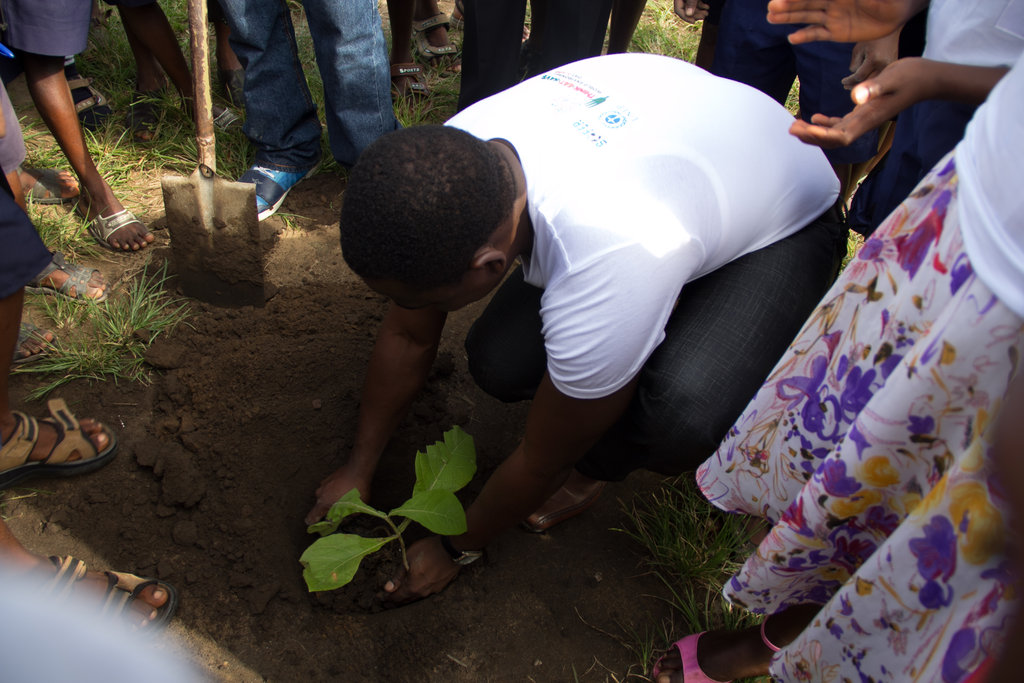 Help Raise Environmental Awareness in Nigeria
