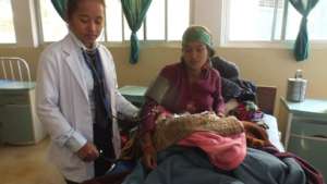 Advising on breastfeeding and checking