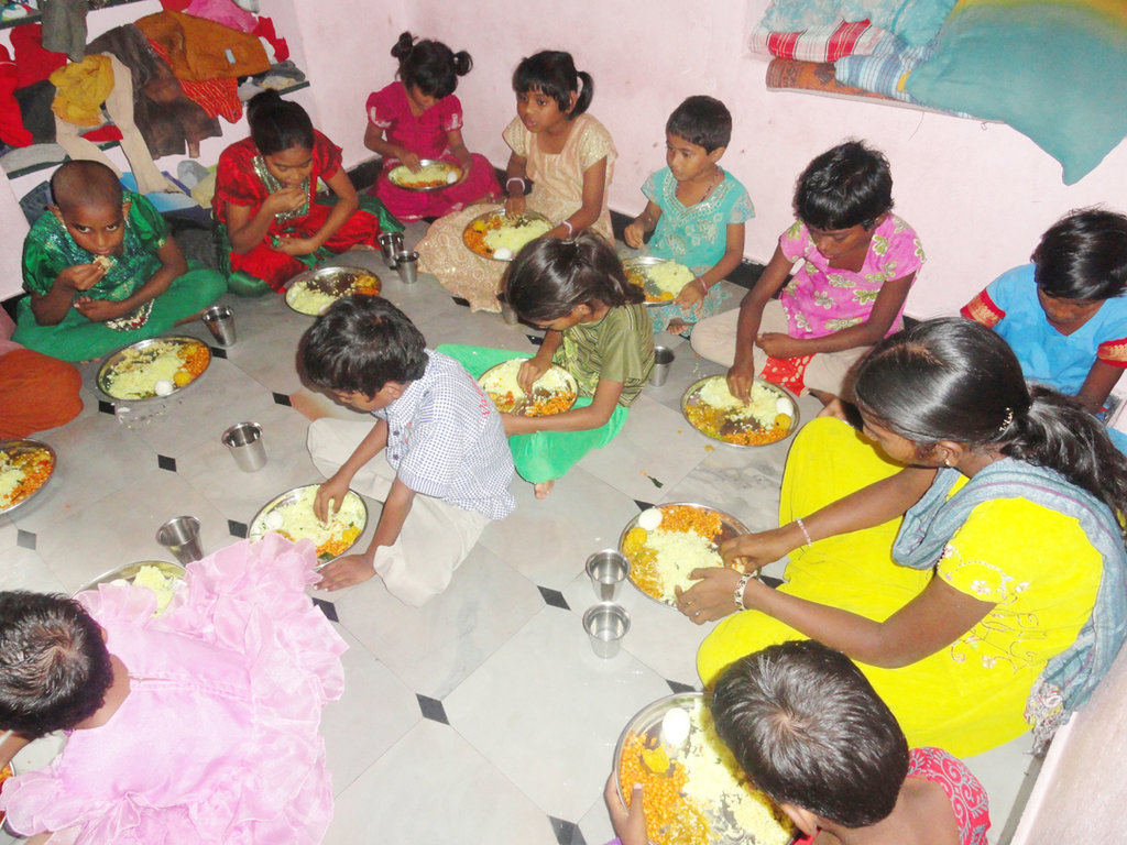 Sponsor food, education, shelter to Orphans India