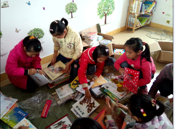 Students organizing newly arrived books
