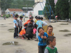 children playing between classes