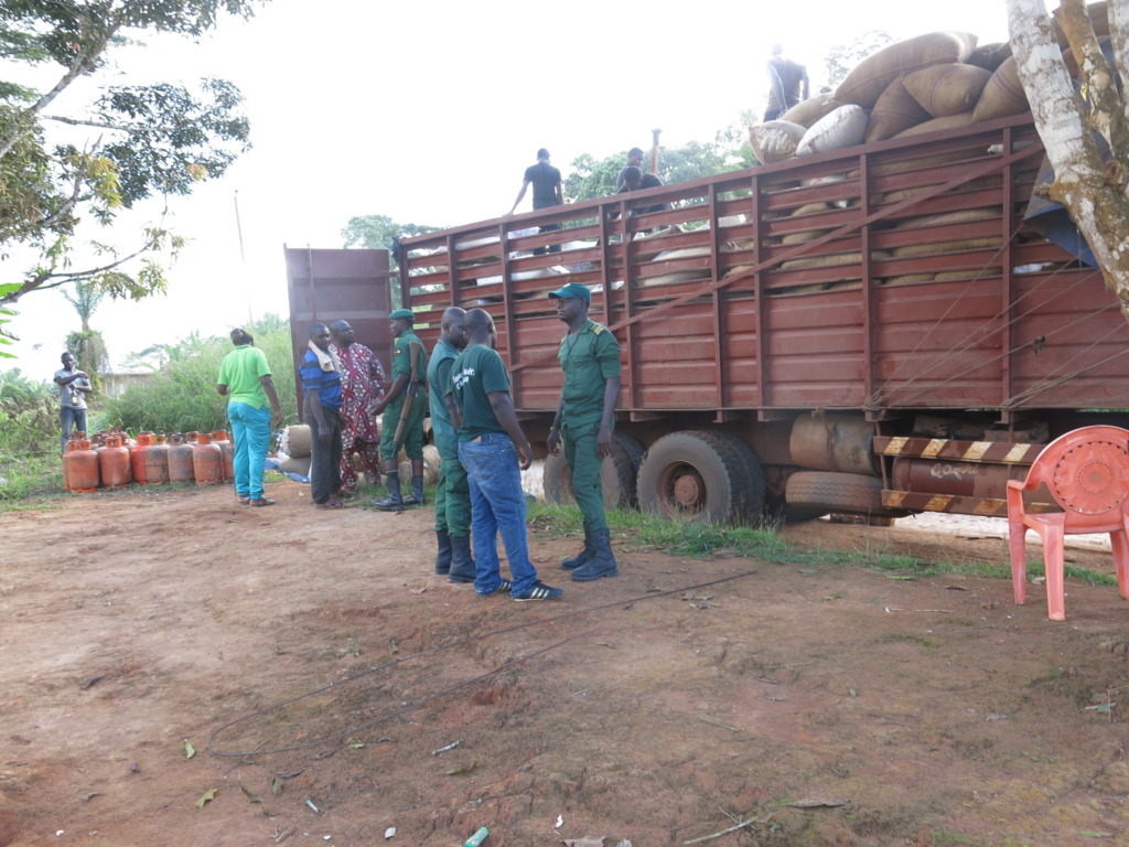 Cocoa truck hiding ivory tusk_Olivier Fankem_ZSL