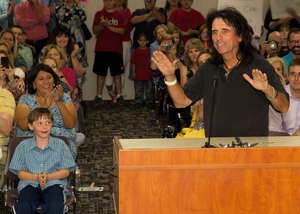 Alice Cooper supports music education