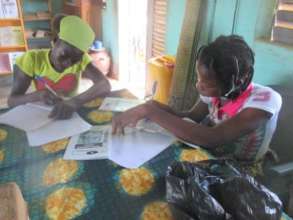 Young women writing their own books, Tuy libraries