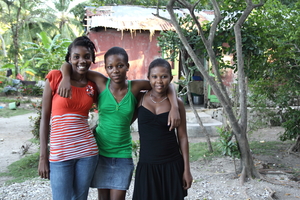 Manoucha with her sisters Dieunika and Nadine