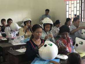 40 mothers participate in a helmet use forum