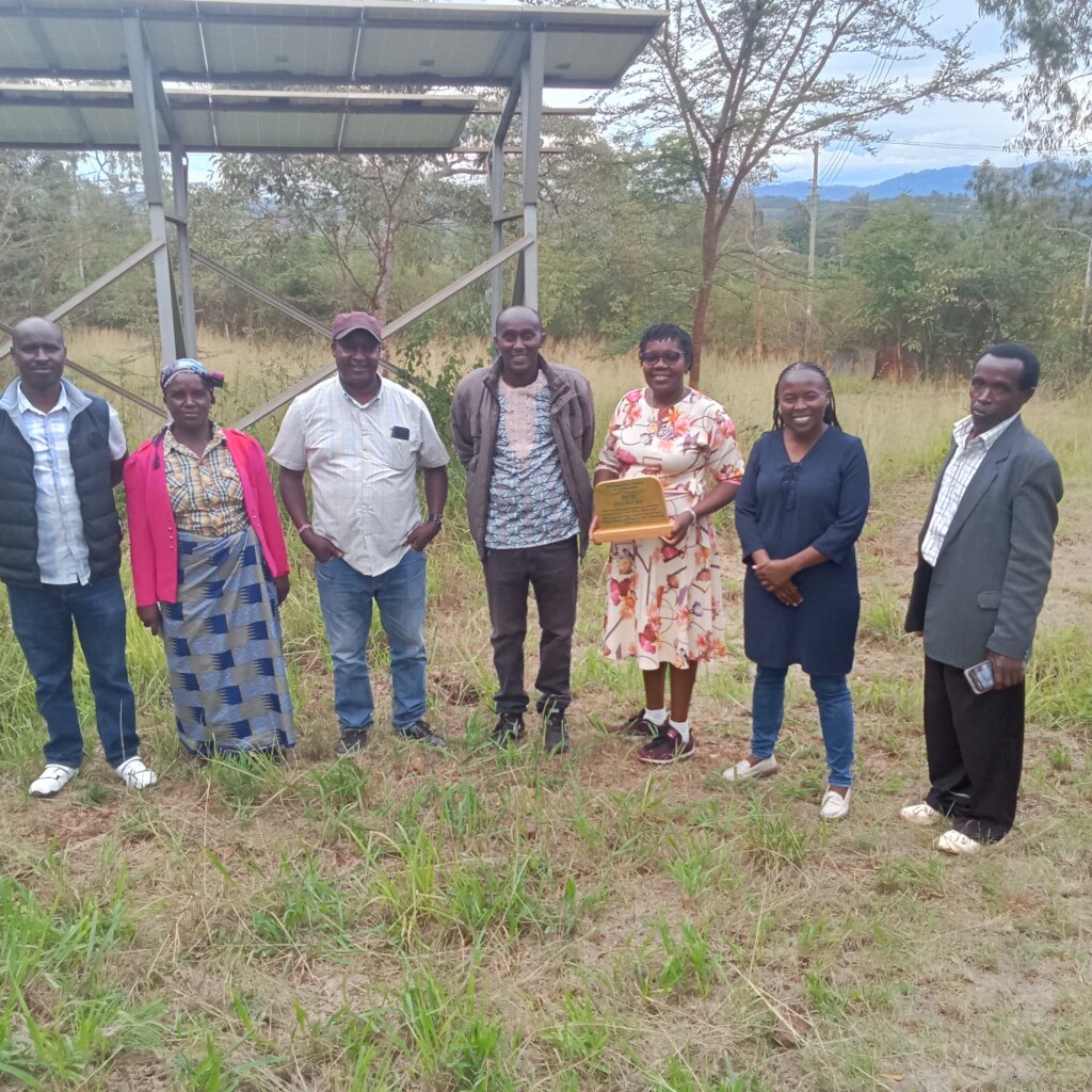 A photo of Mutulani Water users and PEN Staff