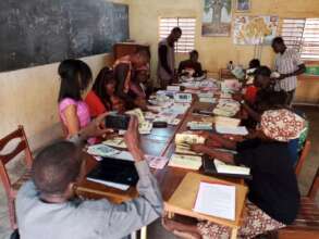 Librarians in Tuy area planning activities in June