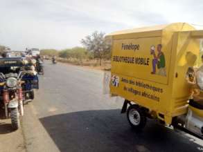 Mobile library on the road to Hounde