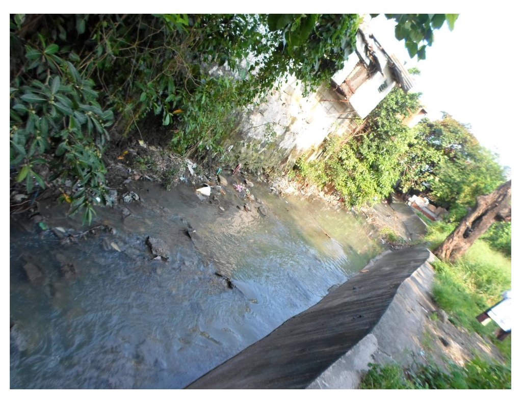 Save 100 Filipino Needy Children Stay In School