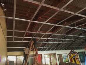 Parents replace school roof destroyed in typhoon