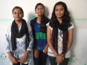 Manisha with other 2 classmates in MSCIT class