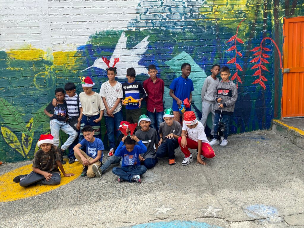 Protect 50 children with safe housing in Medellin