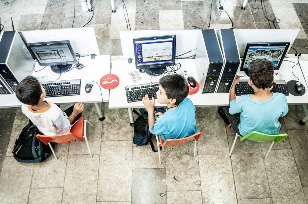 Protect 50 children with safe housing in Medellin