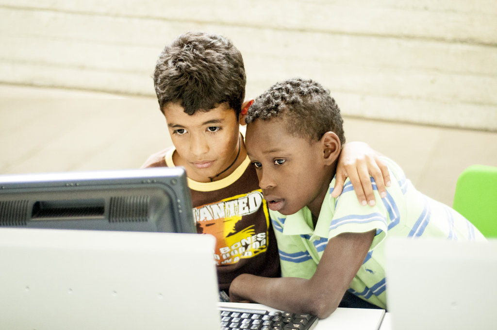 Protect 50 children with safe housing in Medellin