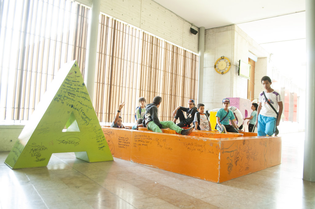 Protect 50 children with safe housing in Medellin