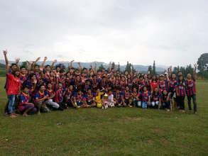 Mai Ja Yang School playing football