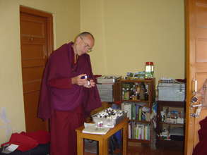 Bon Healer Working with Essential Oils