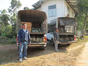 Trucks smuggling dogs, arrested because of Soi Dog