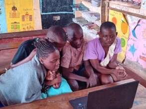 Online primary students study