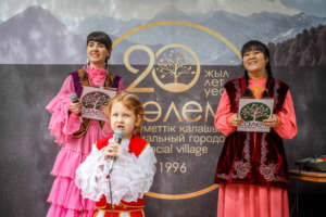 Traditional dress and songs for Kazakh New Year