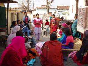 Senior HP talking about nutrition among neighbours