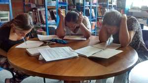 How is to write without hands?