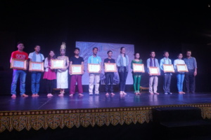 Graduated Students Received Certification from CLA