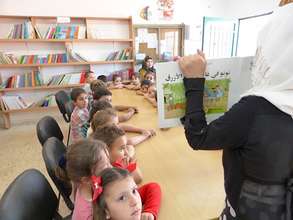 Kindergarteners visiting the Ibn Rush'd Library